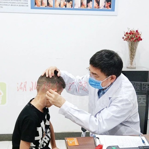 携北京知名专家造耳近10年，让1021名耳畸形患者梦“耳”成真
